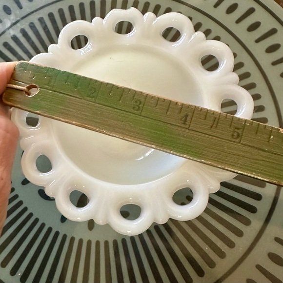 Vintage milk glass footed bowl - Anchor Hocking - Picture 5 of 6